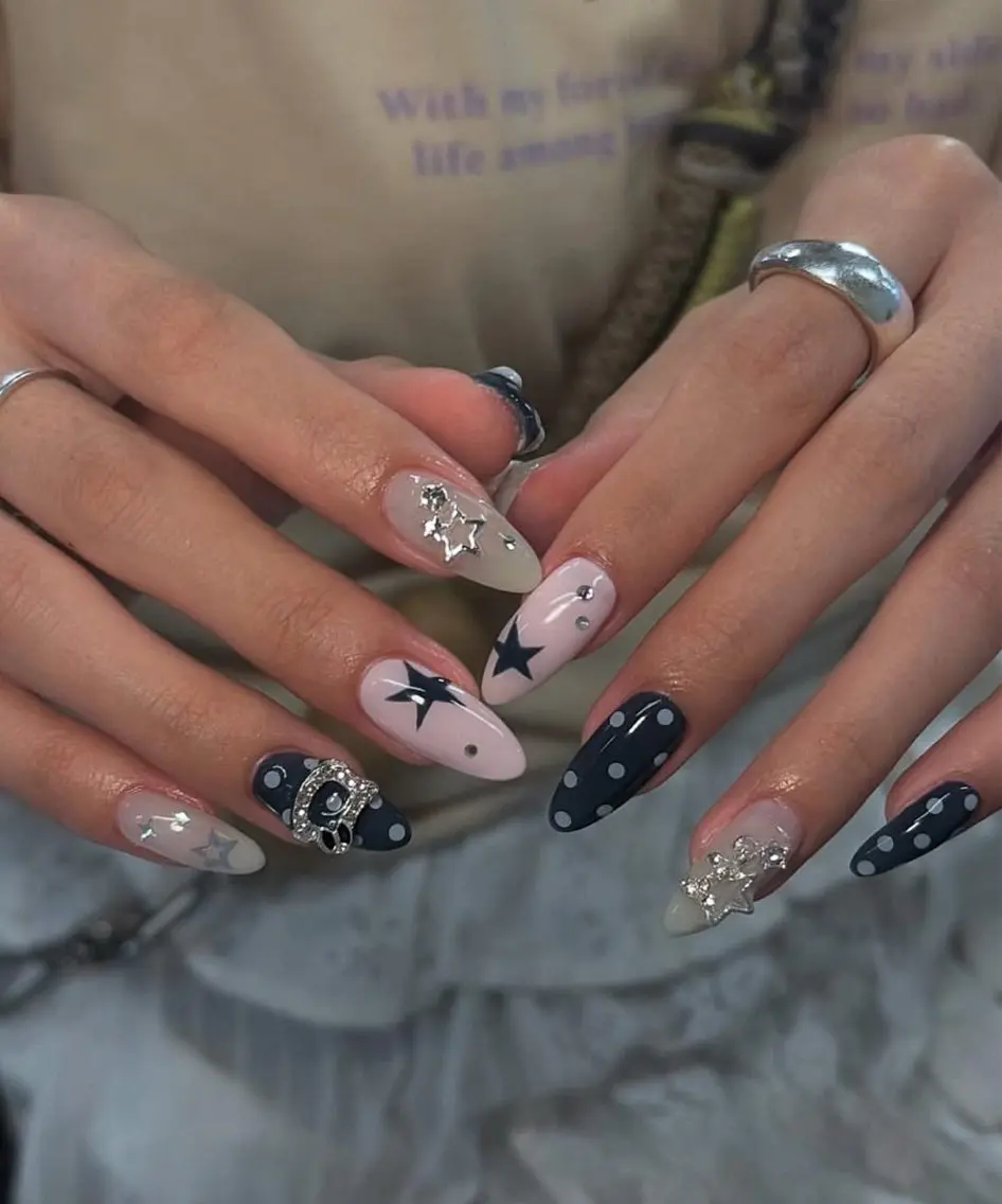 ネイル フレンチネイル グラデーション 韓国ネイル マグネットネイル シンプルネイル ハンドネイル CoMo Nailのネイルデザイン