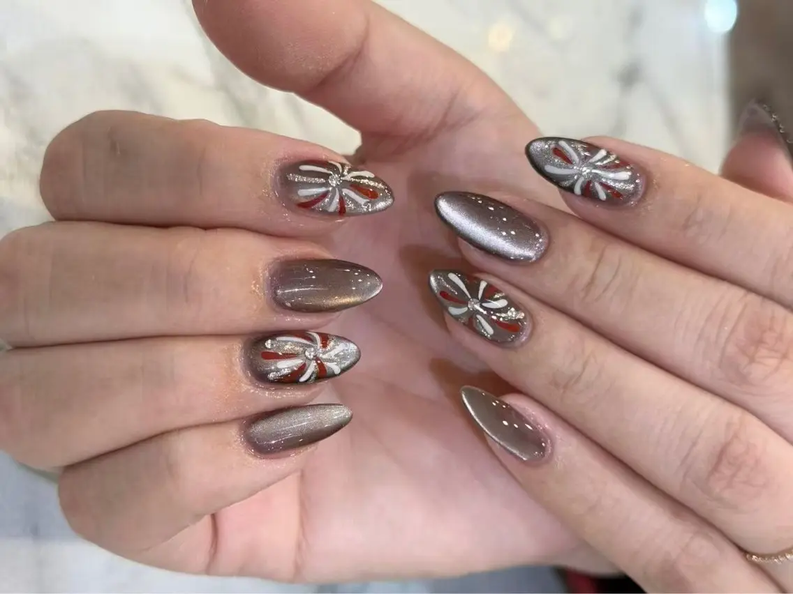 ネイル アートネイル フットネイル ジェルネイル ハート マグネットネイル babarla Nailのネイルデザイン
