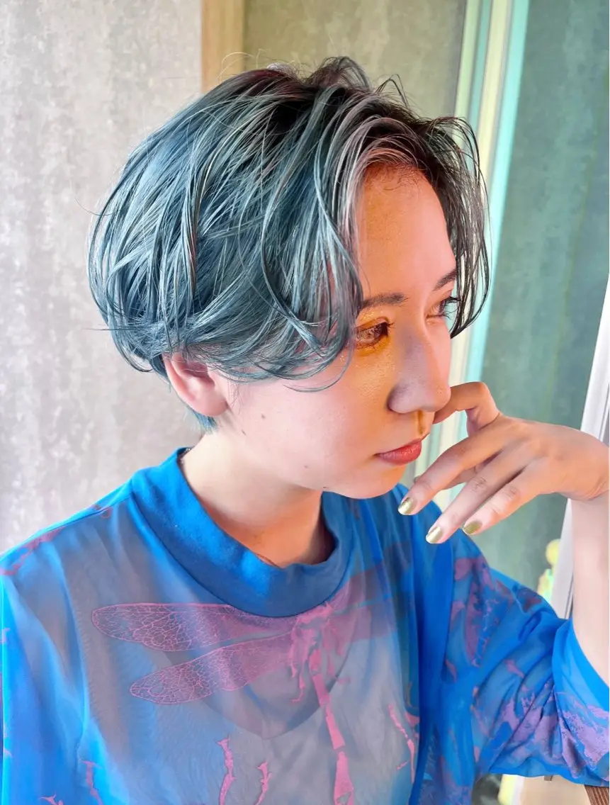 ショート カラー ヘアカラー 派手髪デザインカラー ヒロカのヘアスタイル