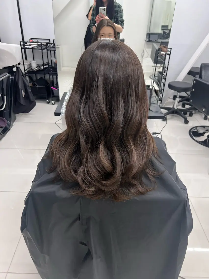 セミロング カラー ブラウンカラー kayo吉祥寺カラー モデル募集中✨のヘアスタイル