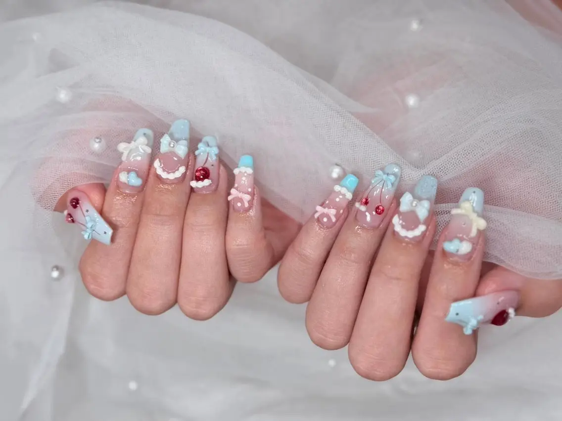 ネイル アートネイル 長さ出し ジェルネイル 韓国ネイル マグネットネイル ハンドネイル Cloudy Chan Nailのネイルデザイン