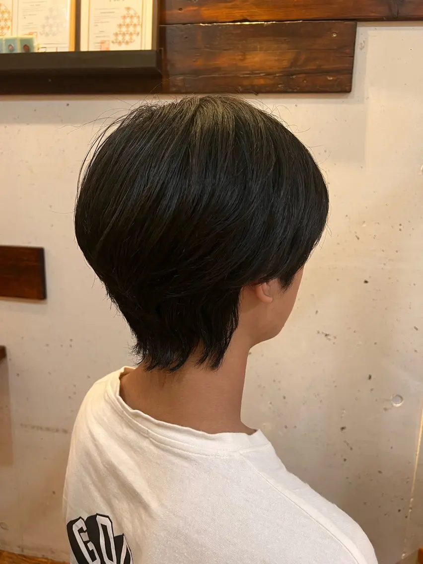 ショート ウルフカット 澤井 佑果のヘアスタイル