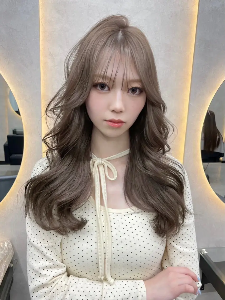 セミロング カラー ブリーチ 透明感カラー ダブルカラー グレージュ カット ヘアカラー ケアブリーチ🌺 透明感🪽とわのヘアスタイル