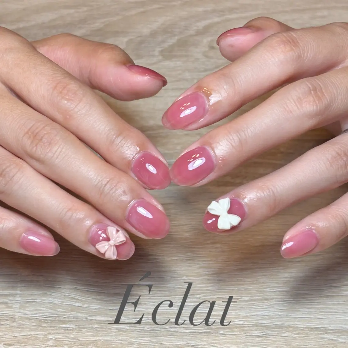 ネイル ワンカラーネイル リボン ハンドネイル nail salon Éclatのネイルデザイン