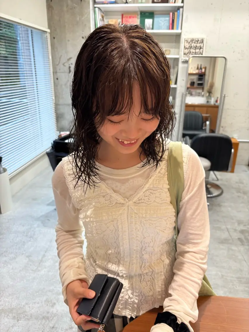ミディアム カラー パーマ カット パーマ 永田 愛莉のヘアスタイル
