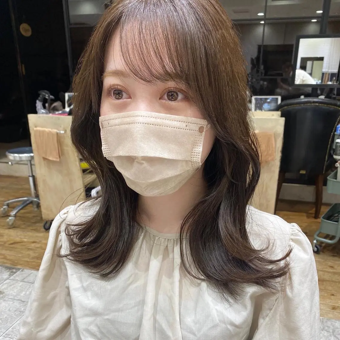 ミディアム カラー ベージュカラー くびれヘア 顔周り/くびれヘア 韓国ヘア💕風間るなのヘアスタイル