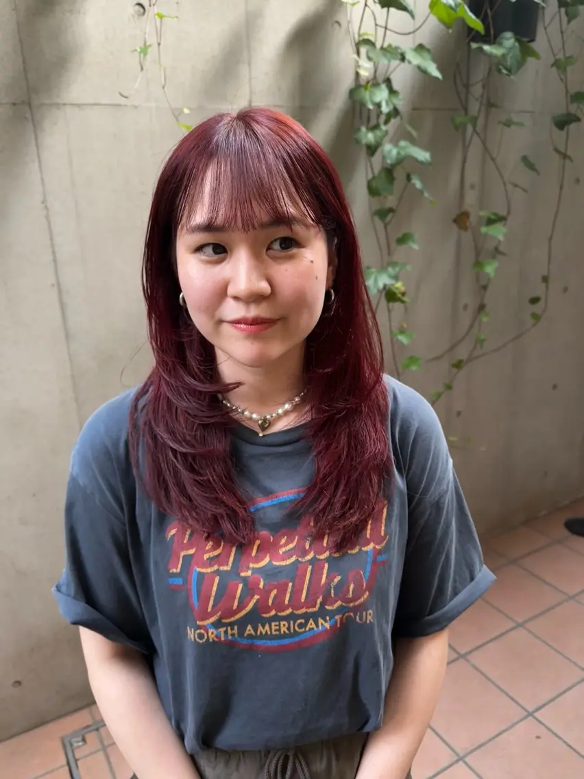 ミディアム カラー レイヤーカット カット ヘアカラー 大橋 芽衣のヘアスタイル