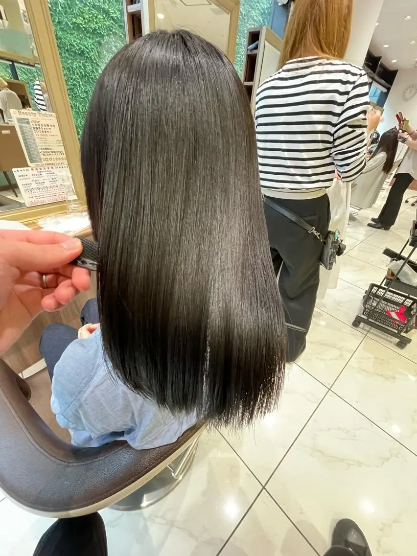 【女性限定‼️透明感白髪染め‼️】似合わせカット✂️イルミナカラー＆髪質改善トリートメント✨の写真