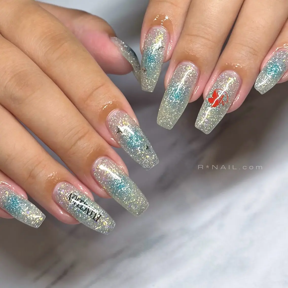 ネイル チークネイル フラッシュネイル 持ち込み ハンドネイル Riona / R*NAIL.comのネイルデザイン