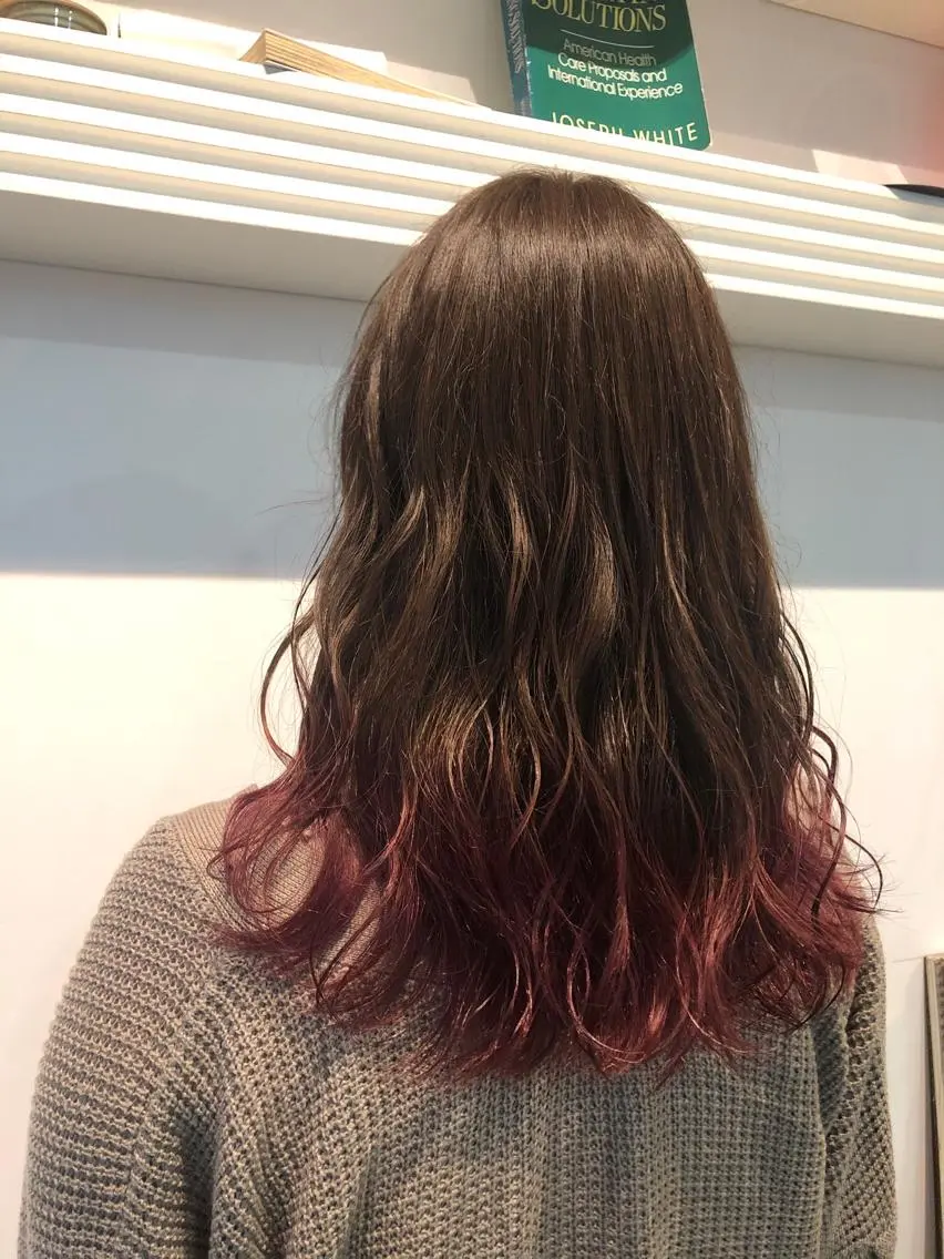 🎀《裾カラー》🎀　裾のみブリーチ🌟（裾以外の上の部分のオンカラー込み）✨の写真