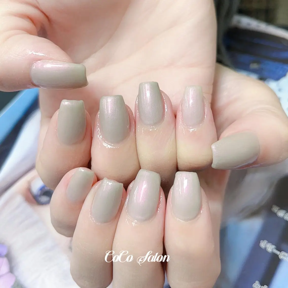 ネイル オーロラネイル ワンカラーネイル シンプルネイル ハンドネイル CoCoSalon ネイル/まつ毛予約のネイルデザイン