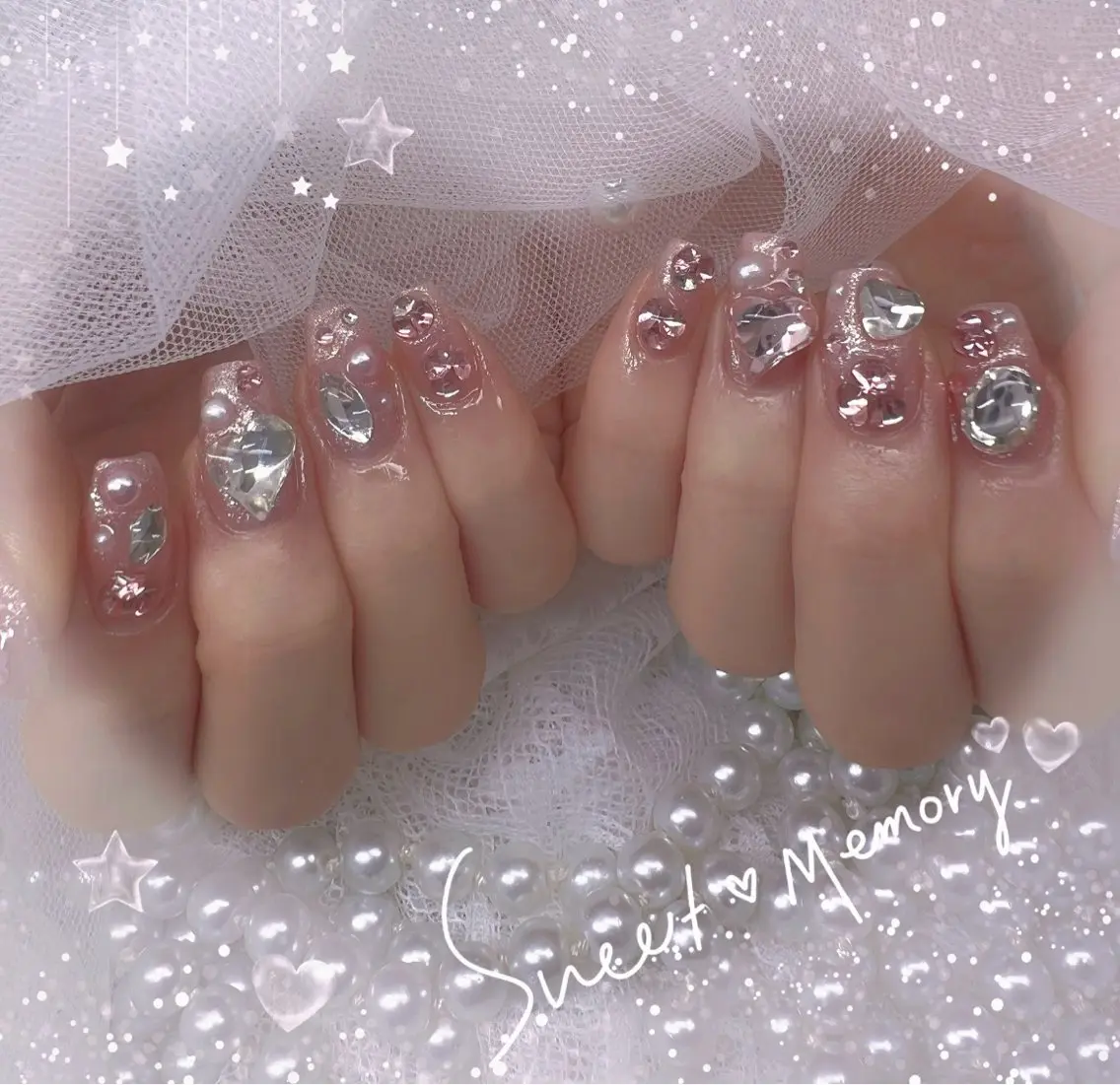 ネイル チークネイル フレンチネイル ガーリー ガラスフレンチ グラデーション Chill Nailsalonのネイルデザイン