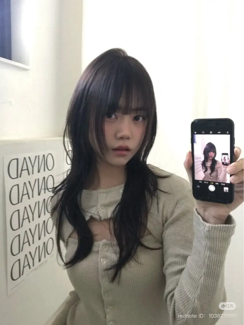 セミロング カラー パーマ 顔周りカット 小顔カット ヘアカラー トリートメント 🎀透明感カラー 韓国ヘア🎀mahoのヘアスタイル