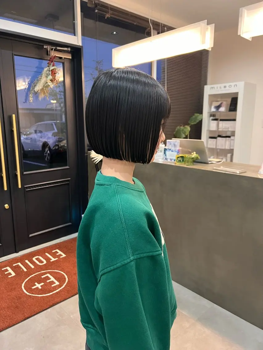 ショート 切りっぱなしボブ 👩🏼ミニボブのヘアスタイル