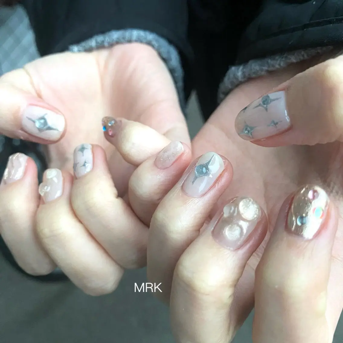 ネイル ミラーネイル 持ち込み ニュアンスネイル 冬ネイル クリスマス MARUKO nailのネイルデザイン