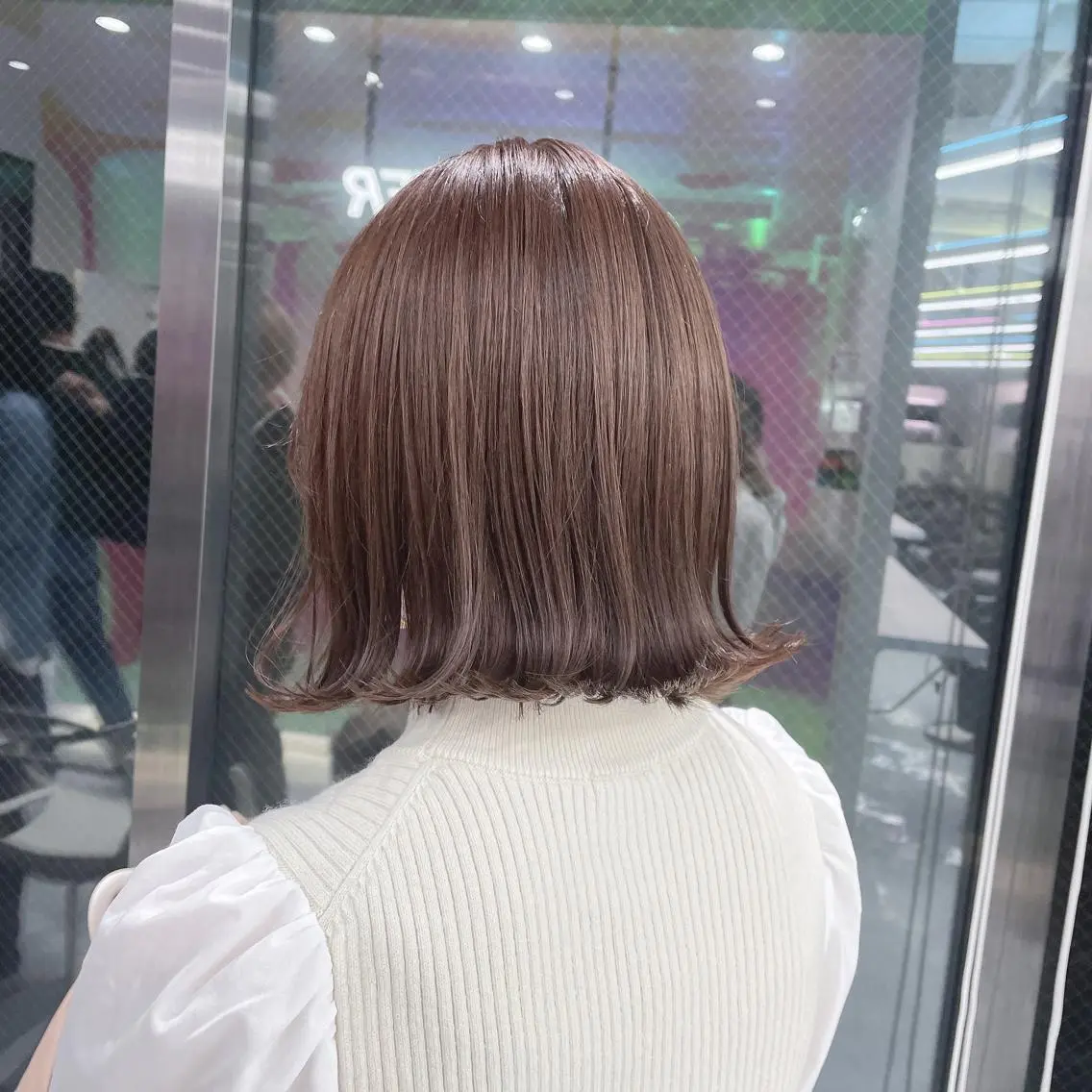 ミディアム カラー ヘアアレンジ ベージュカラー 黒髪 ブリーチ ブルーカラー ブルーブラック ヘアカラー トリートメント 韓国ヘア指名率 No. 1小堀京介のヘアスタイル