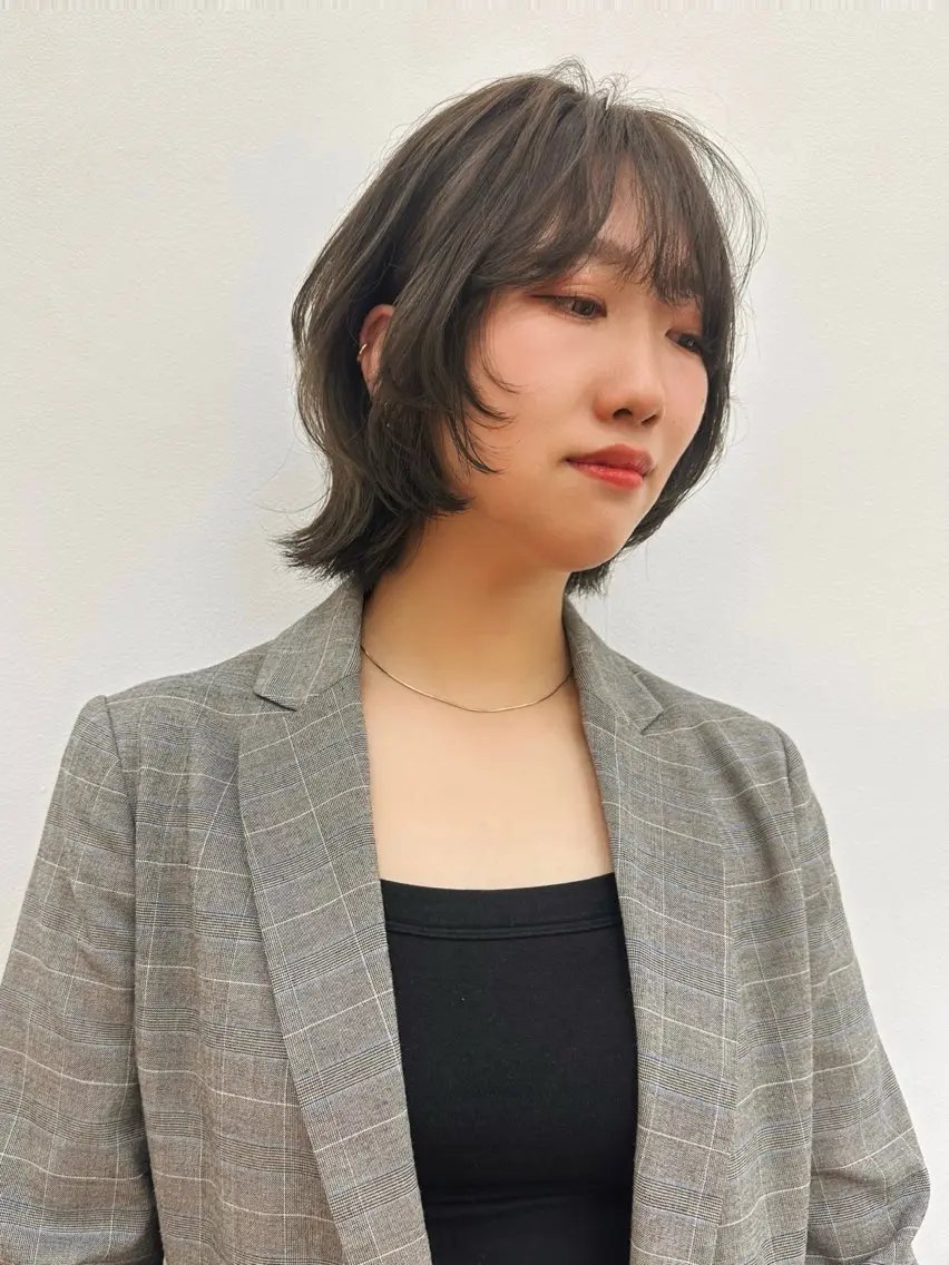 ミディアム カラー ブリーチ ダブルカラー グレージュ ブリーチなしカラー ヘアカラー 金子 詞音のヘアスタイル