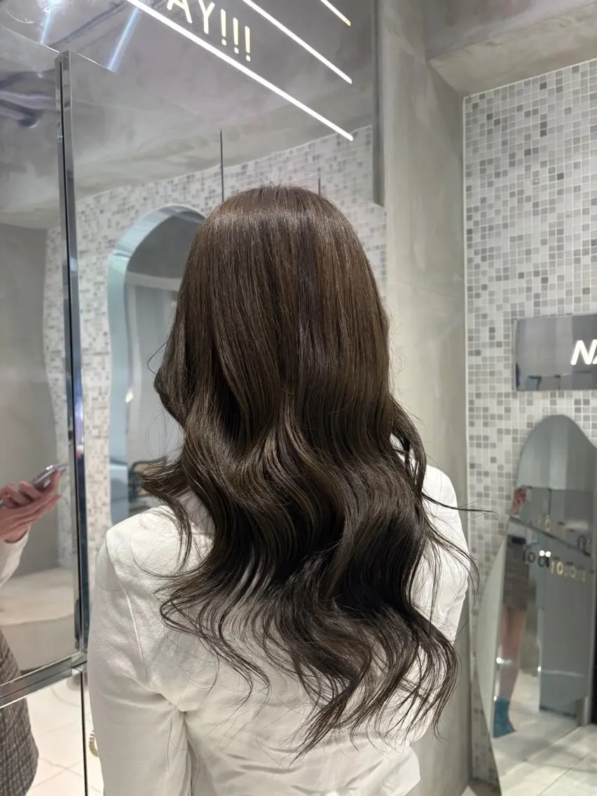 ロング ヘアカラー 透明感ブラウン🍪 ヒナノのヘアスタイル