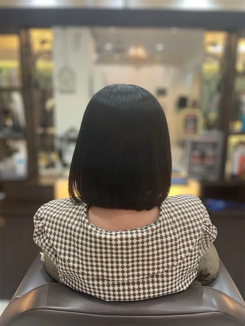 ミディアム 切りっぱなしボブ ボブ カット アールグランデ あやのヘアスタイル