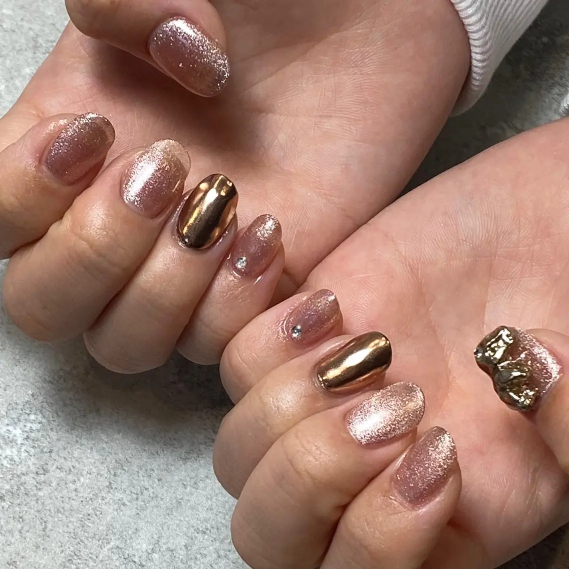 ネイル ゴールド マグネットネイル ミラーネイル ピンク ハンドネイル Narumi nailのネイルデザイン