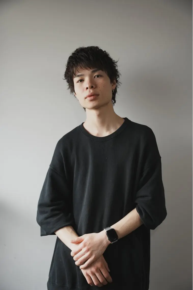 パーマ メンズ カット パーマ スパイキーショート パーマ　具志堅　太志のヘアスタイル