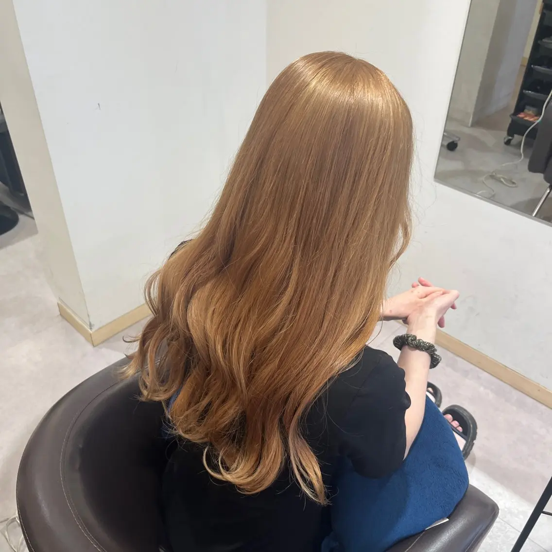 ロング カラー 荒井 茉凜のヘアスタイル