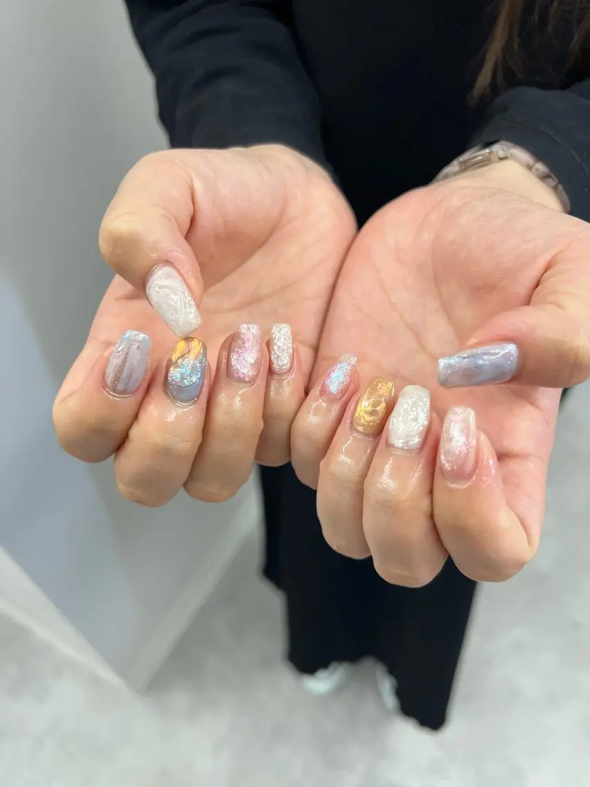 ネイル オーロラネイル ジェルネイル 韓国ネイル マグネットネイル ニュアンスネイル ハンドネイル ハンドケア Bana_ Nailのネイルデザイン