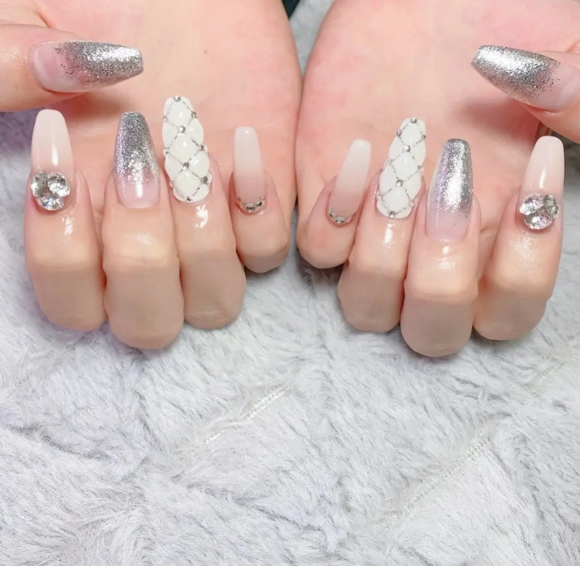 ネイル ハンドネイル B- nailのネイルデザイン
