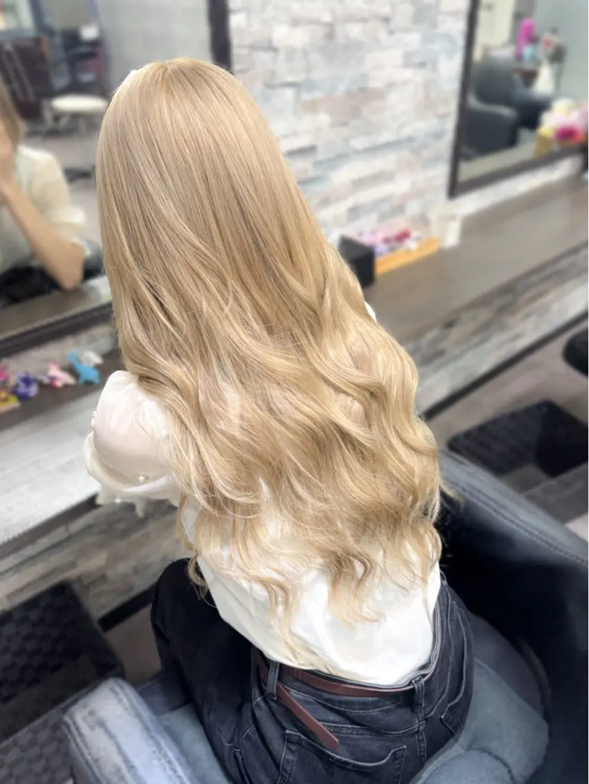 ロング カット エクステ ハイトーンエクステ 🎩カズキ🎩のヘアスタイル