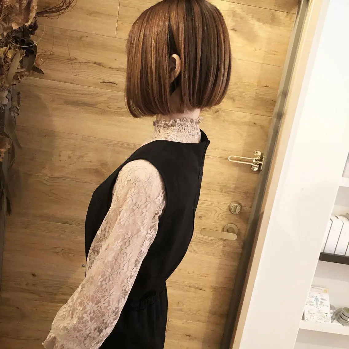 ショート カラー ボブ テトネ タカシのヘアスタイル