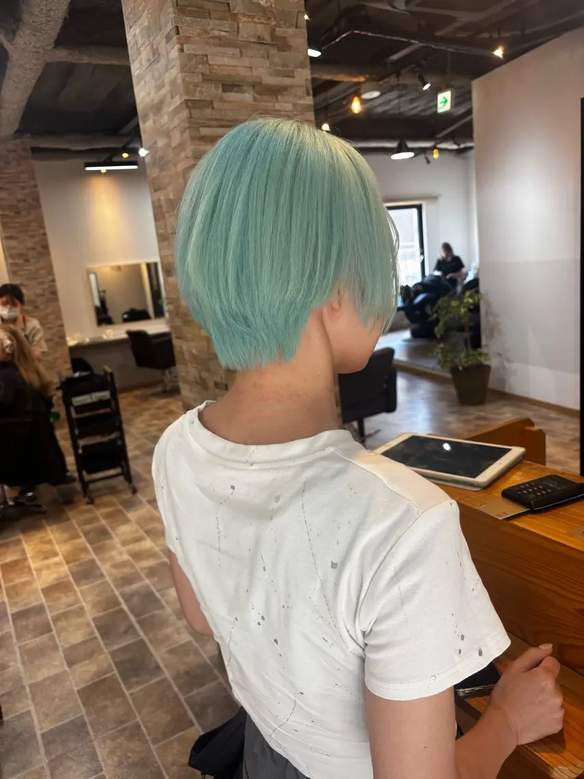 ケアブリーチカラー/高濃度トリートメント（ロング料金なし）の写真