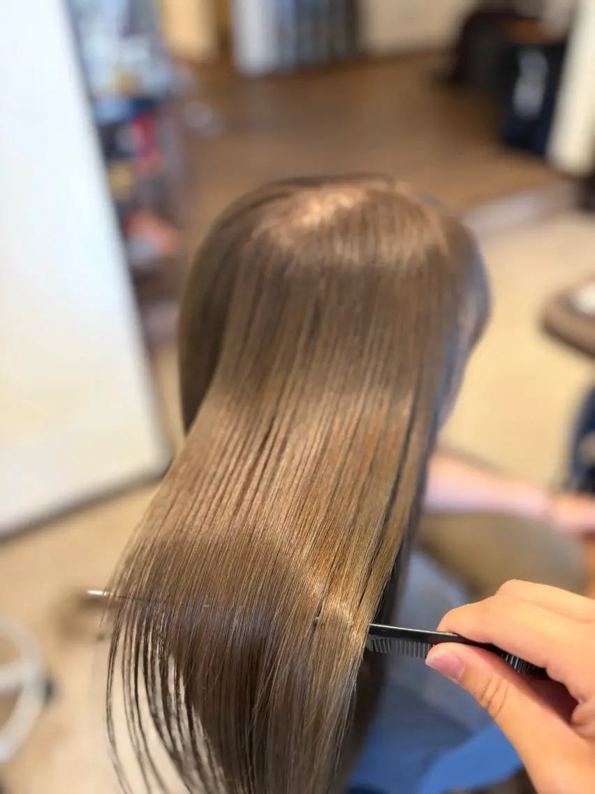ロング カラー アッシュ 髪質改善 トリートメント ヘアカラー トリートメント 山下ちひろ/似合わせ /髪質改善/縮毛矯正のヘアスタイル