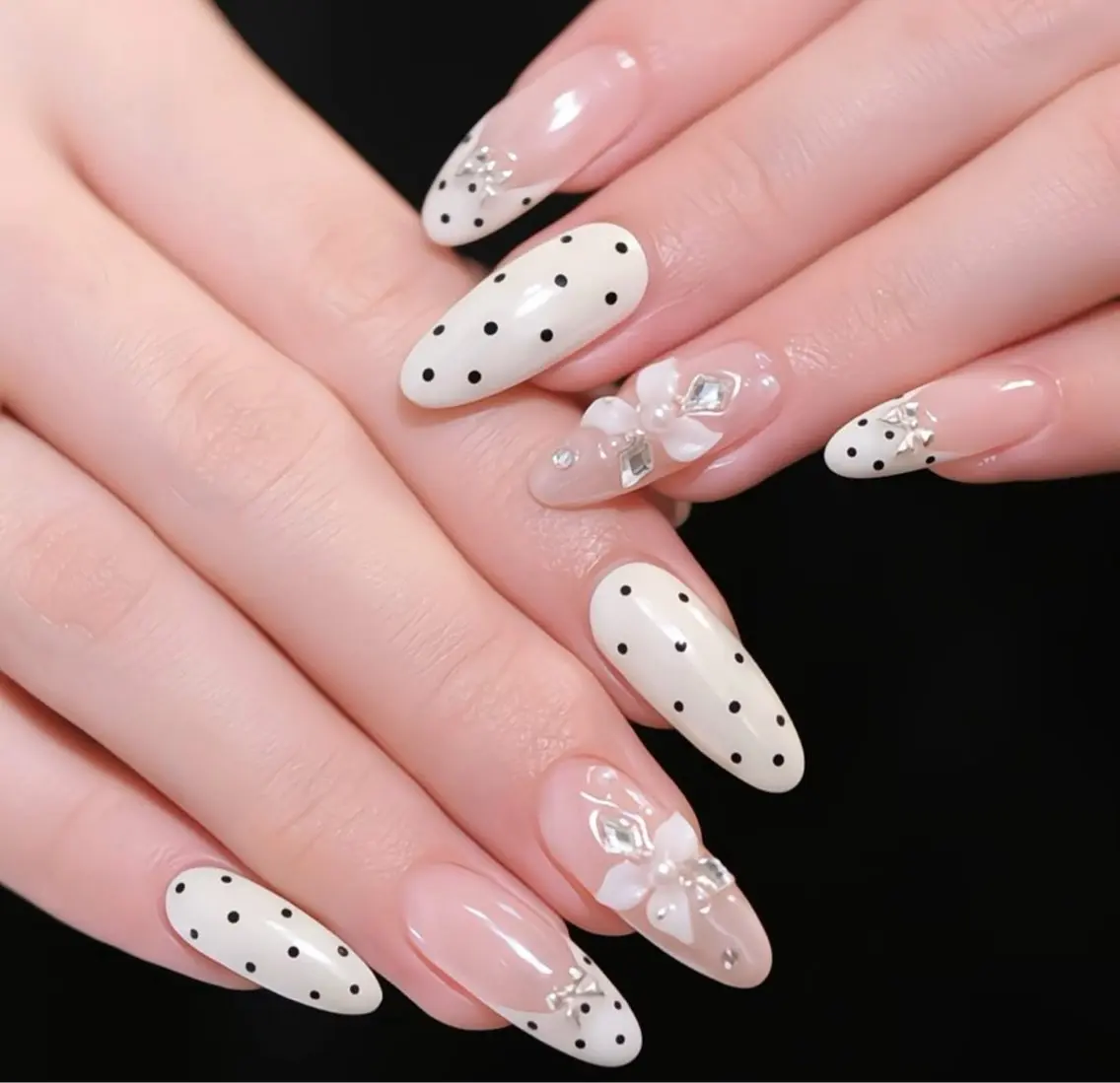 ネイル アートネイル ボルドー フレンチネイル ジェルネイル 氷ネイル・うるうるネイル ハンドネイル Julie NailSalonのネイルデザイン