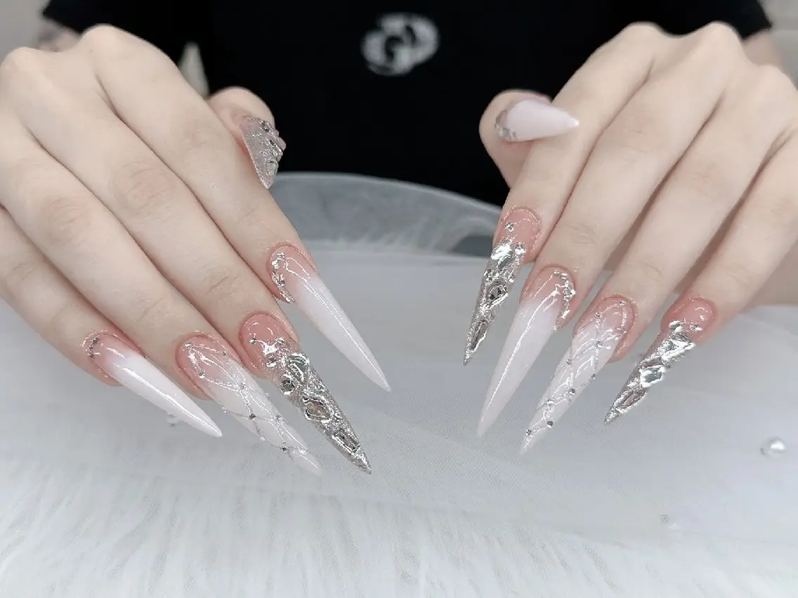 ネイル MIYU．nail Mariaのネイルデザイン