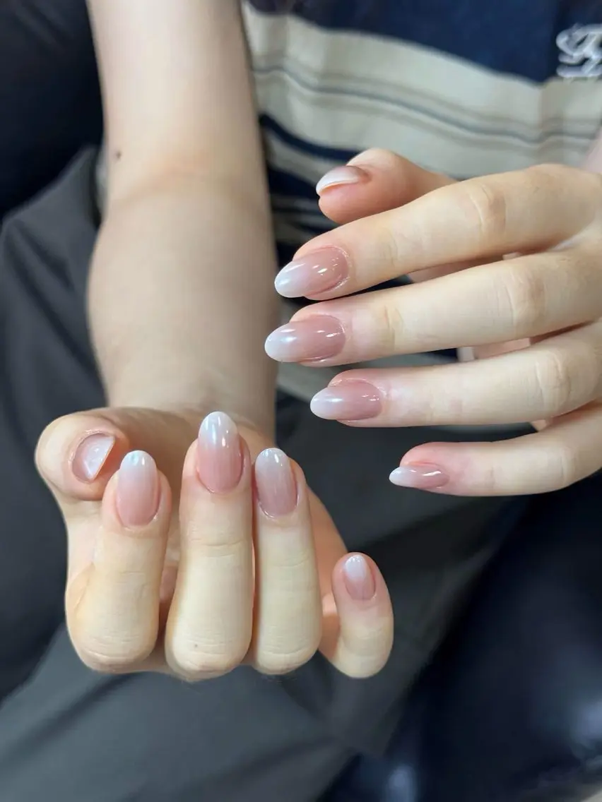 ネイル チークネイル ドット フットネイル フレンチネイル グラデーション ハンドネイル フットネイル HANA 川越東口ネイルサロンのネイルデザイン