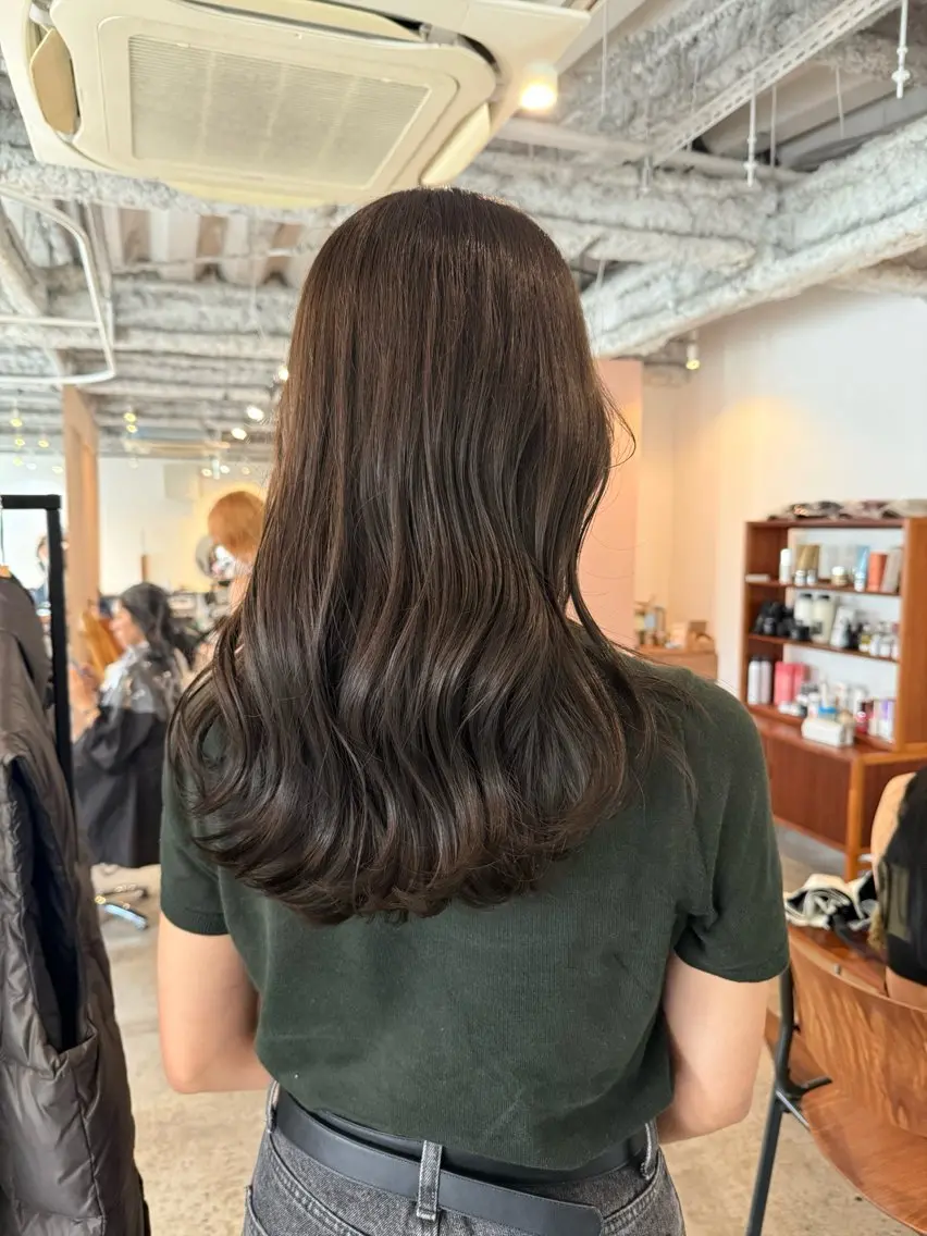 ロング カラー ヘアアレンジ ブリーチ グレージュ ブリーチなしカラー カット ヘアカラー トリートメント REONA🪽✨薬院 レイヤーカット🫧のヘアスタイル