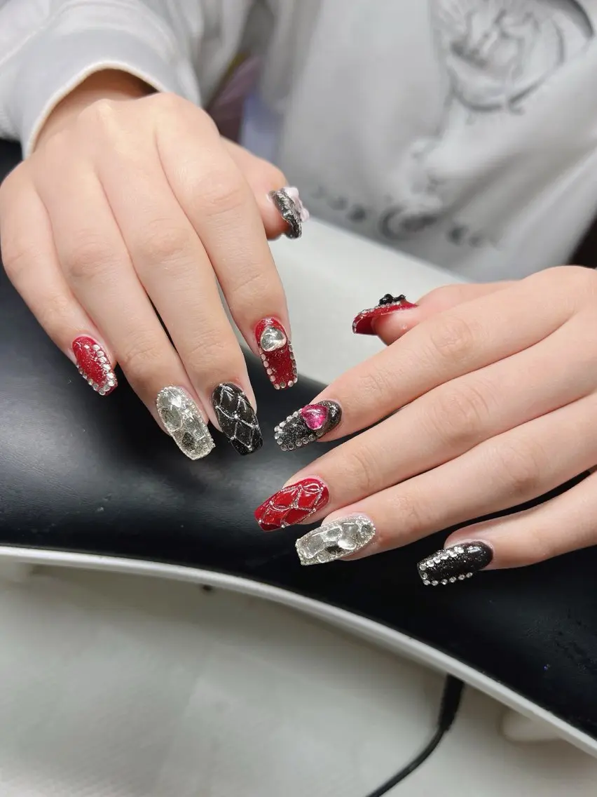 ネイル オーロラネイル チークネイル 長さ出し フットネイル フレンチネイル ハンドネイル Lee Nailsのネイルデザイン