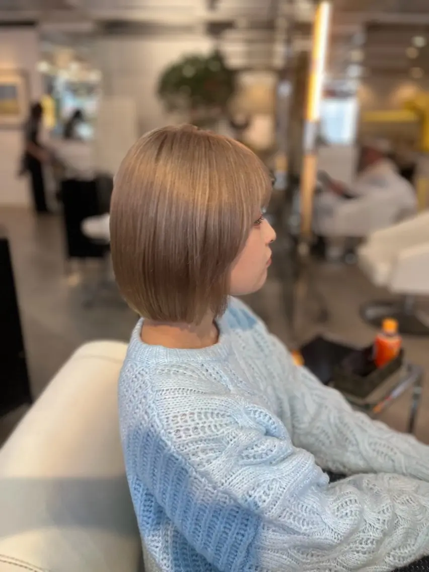 カラー フルカワ リナのヘアスタイル