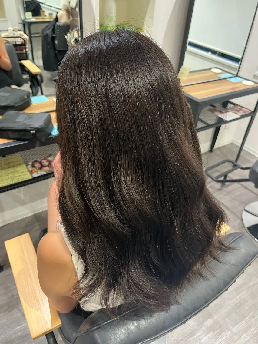 ミディアム カラー ヘアアレンジ アッシュ アッシュブラック 黒髪 透明感カラー cocotte 💟草間紫音💟のヘアスタイル