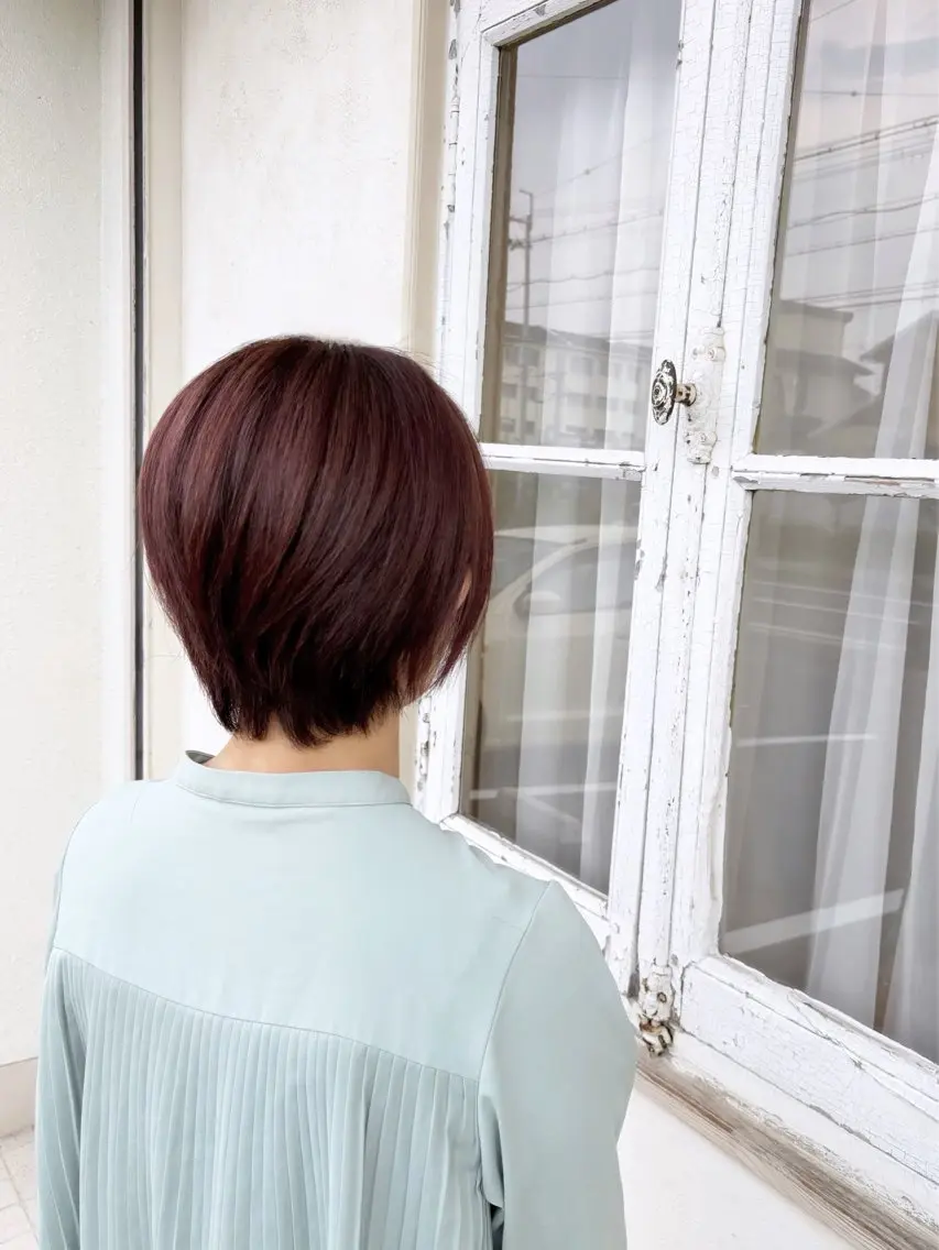 ショート カラー パーマ 縮毛矯正 ストレートパーマ カット ヘアカラー 縮毛矯正 中垣 茉百奈のヘアスタイル