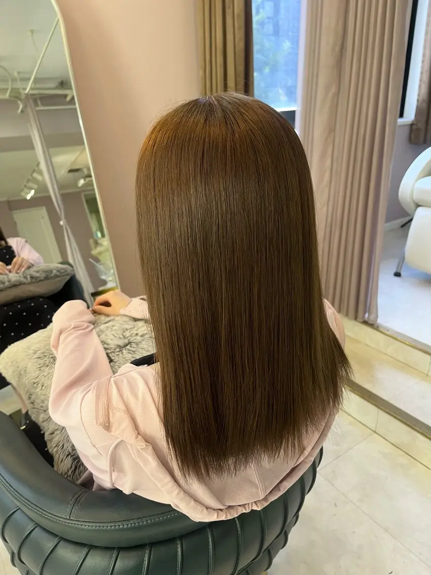 ミディアム カラー ブラウンカラー オリーブブラウン lavie aichiのヘアスタイル