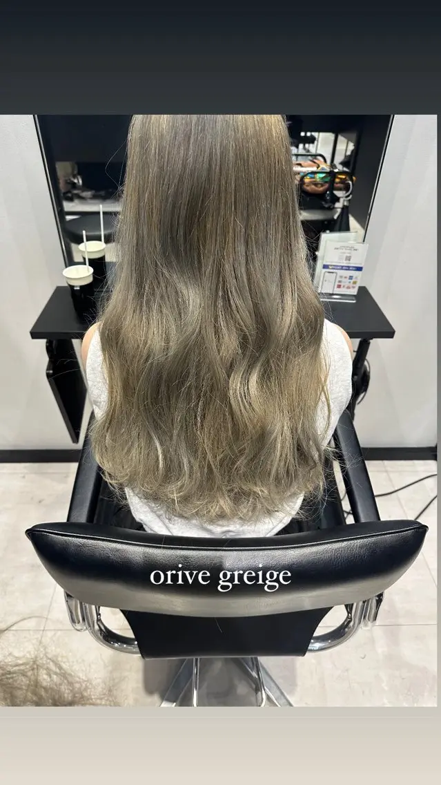 ロング カラー ブリーチ ブラウンカラー ケアカラー グレージュ ハイトーンカラー ヘアカラー トリートメント 天野 瑠真のヘアスタイル