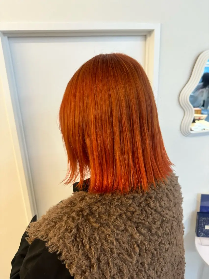 ミディアム ヘアカラー トリートメント オノ アイラのヘアスタイル