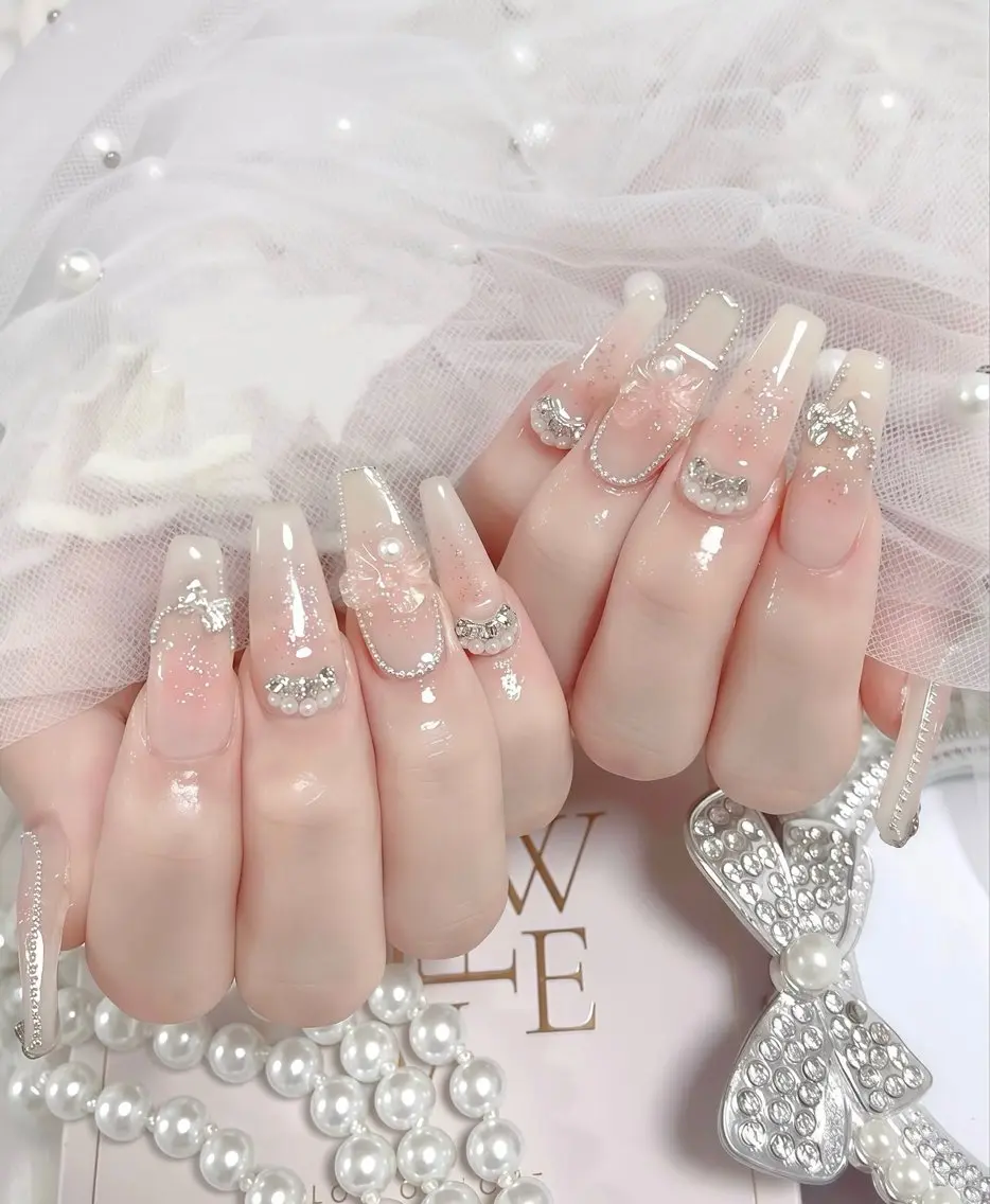 ロング 外国人風カラー 韓国風ヘア E🌷nail 長さだし専門店のネイルデザイン