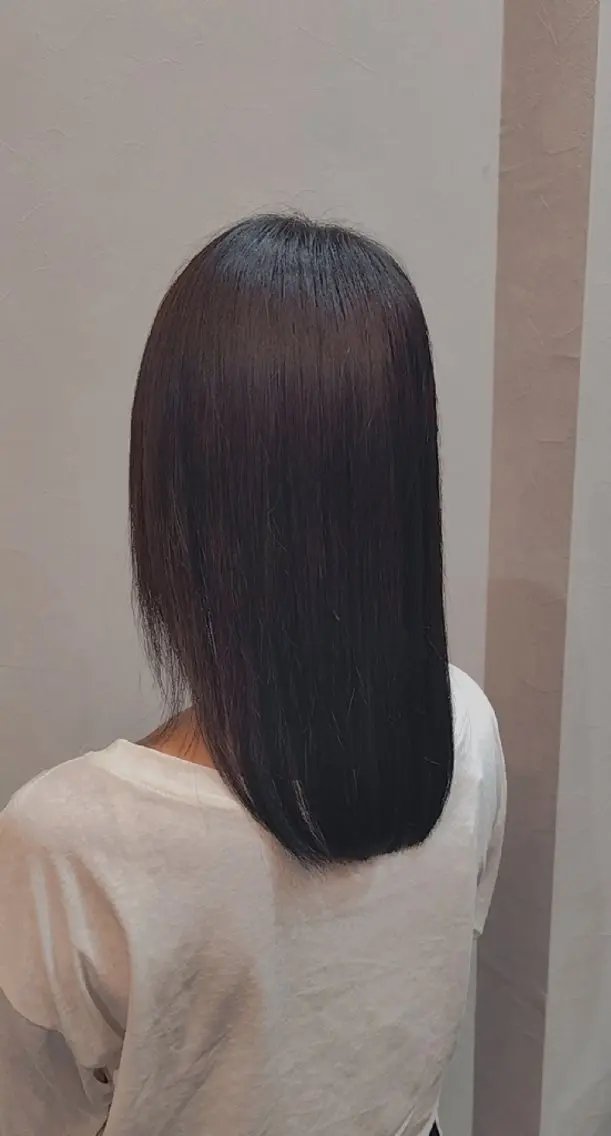 ミディアム アッシュ カット ヘアカラー カワグチ ケンジのヘアスタイル