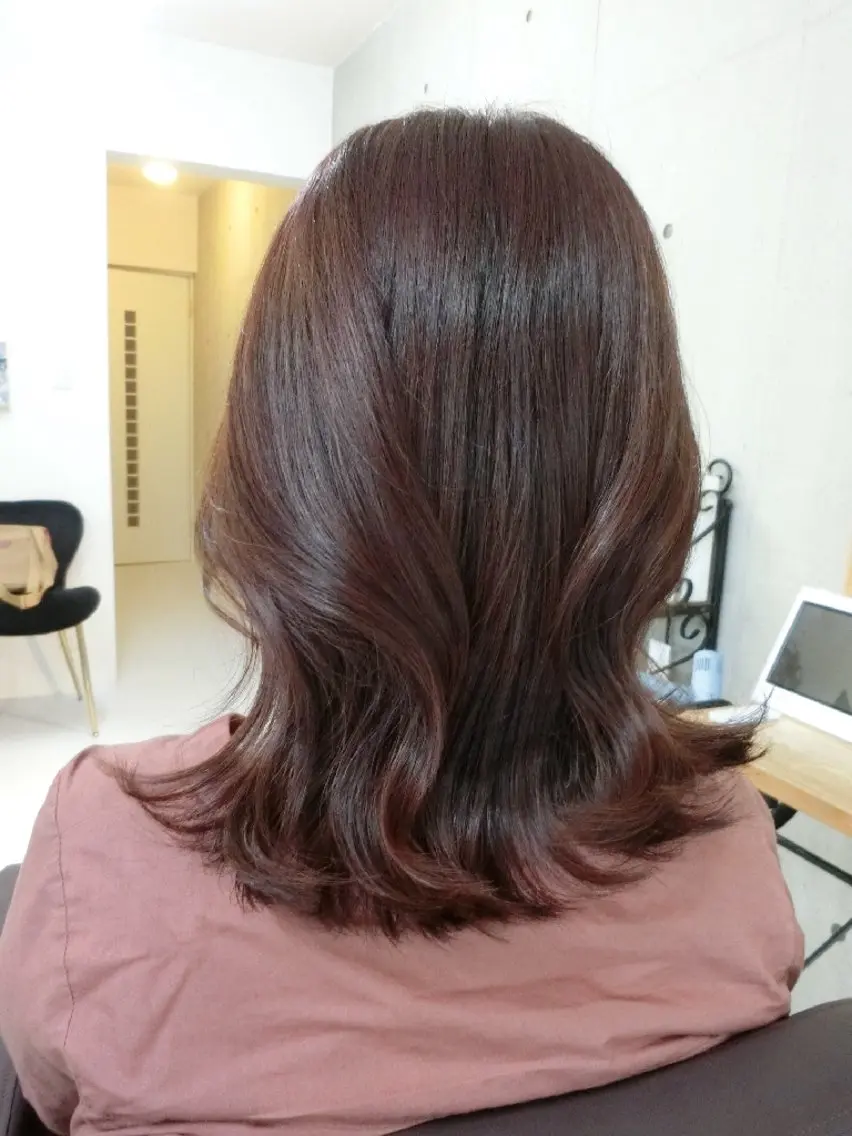 カラー セミロング ma cherie naoのヘアスタイル