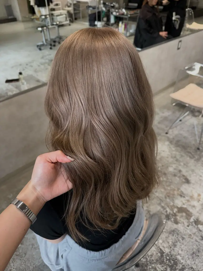 セミロング カラー ベージュカラー 透明感カラー ヘアカラー 新潟万代/暖色・ 透明感カラー/アミのヘアスタイル