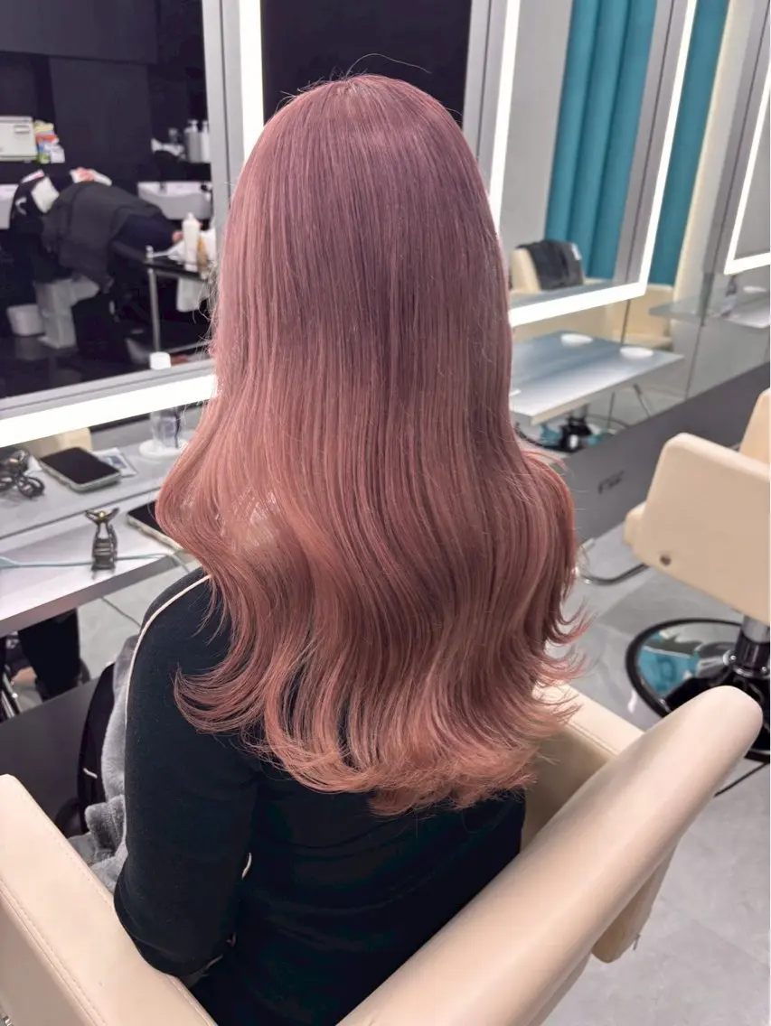 ロング カラー TACE TAKUMIのヘアスタイル