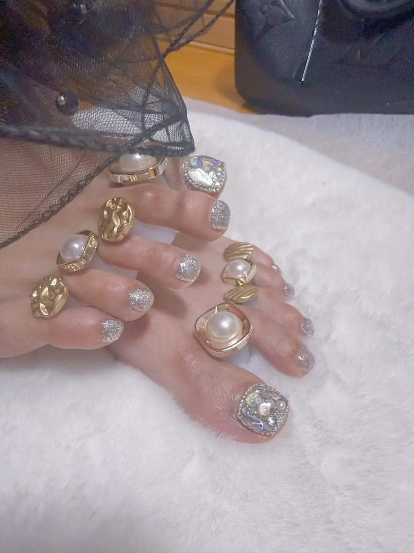 ネイル フットネイル キラキラネイル ラメ(グリッター) Lina  nail beautyのネイルデザイン