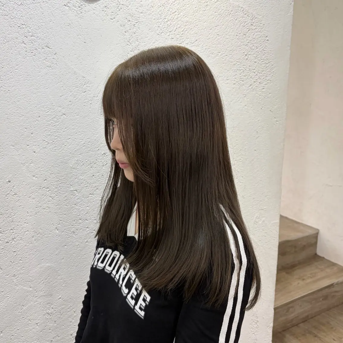 ロング カラー ベージュカラー オリーブベージュ カット ヘアカラー トリートメント 🪽レイヤーカット/ 韓国ヘア🦋hinaのヘアスタイル